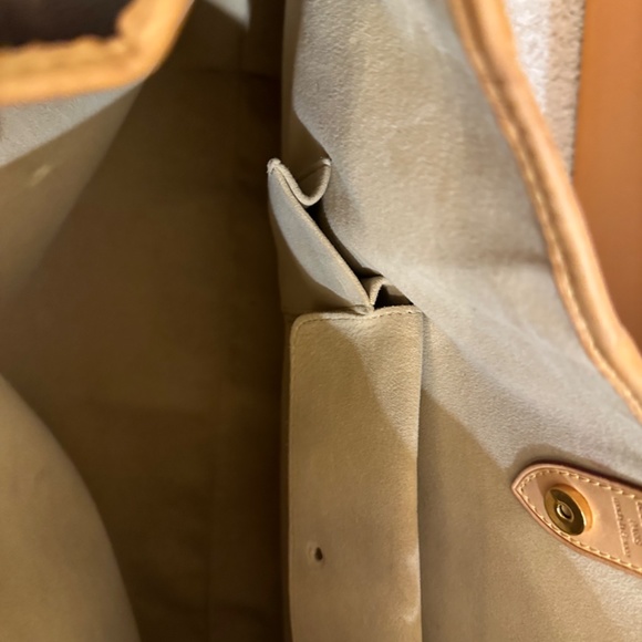 Louis Vuitton Galleria GM - Picture 3 of 15